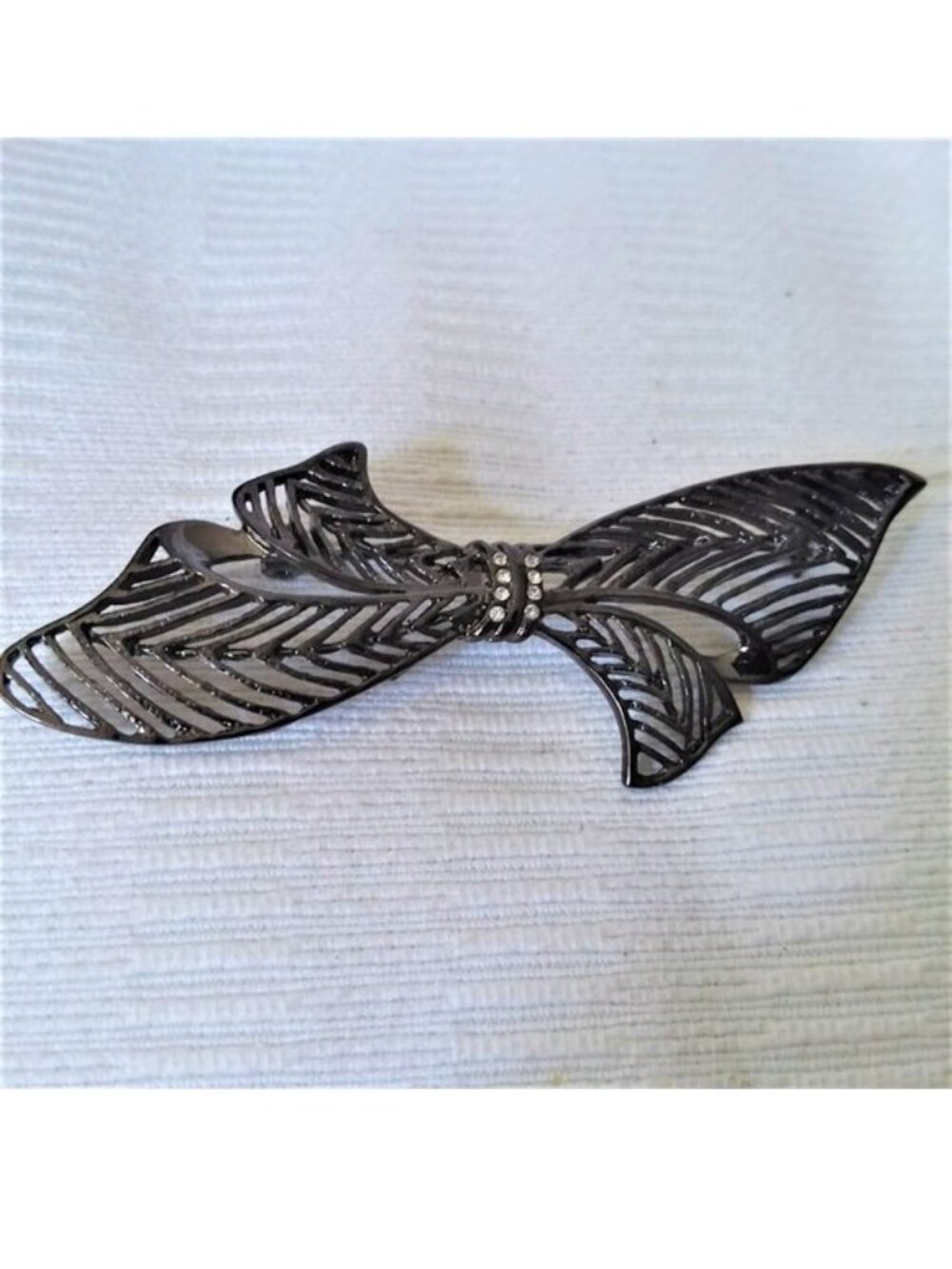 Vintage Bow Brooch Cut out Rhinestones Hollywood Glam Pin MCM Stunning Classy